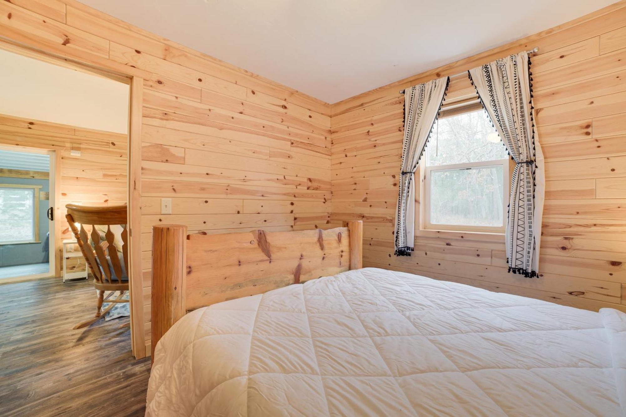 Scenic Evans Hideaway Steps To Lake Huron! Oscoda Buitenkant foto